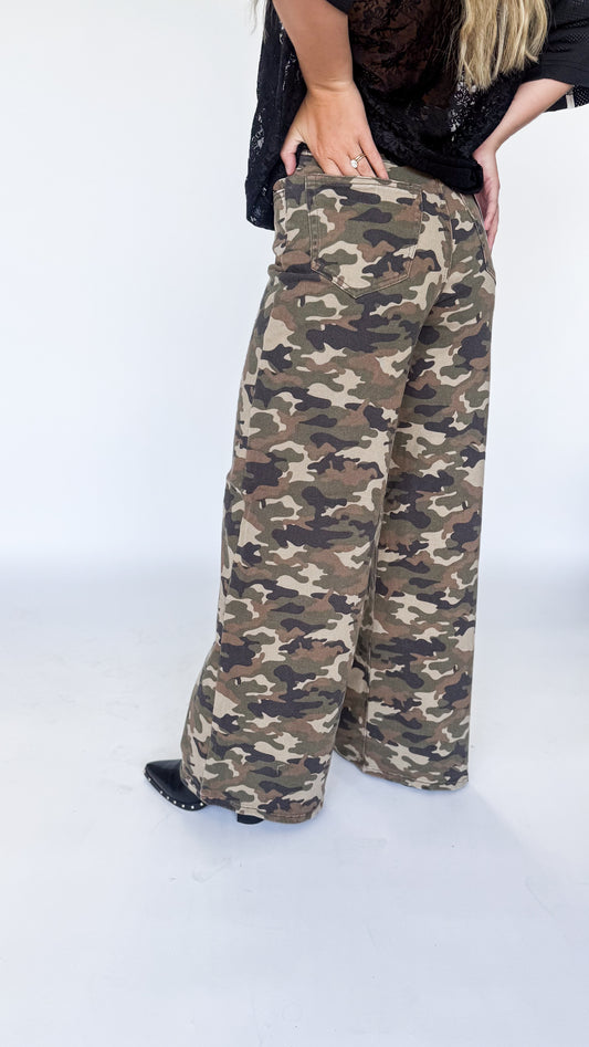 Camo Crush High-Waist Pants